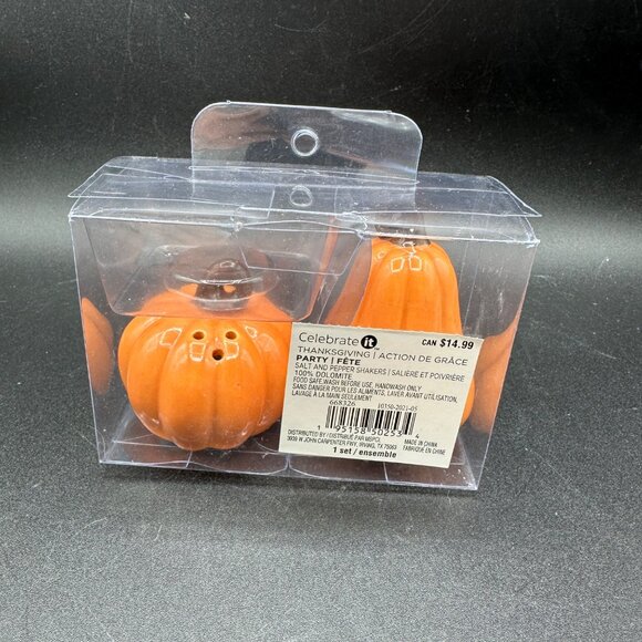 PUMPKIN Salt and Pepper Shakers Set Thanksgiving Gourd Fall Orange Halloween - Picture 3 of 5